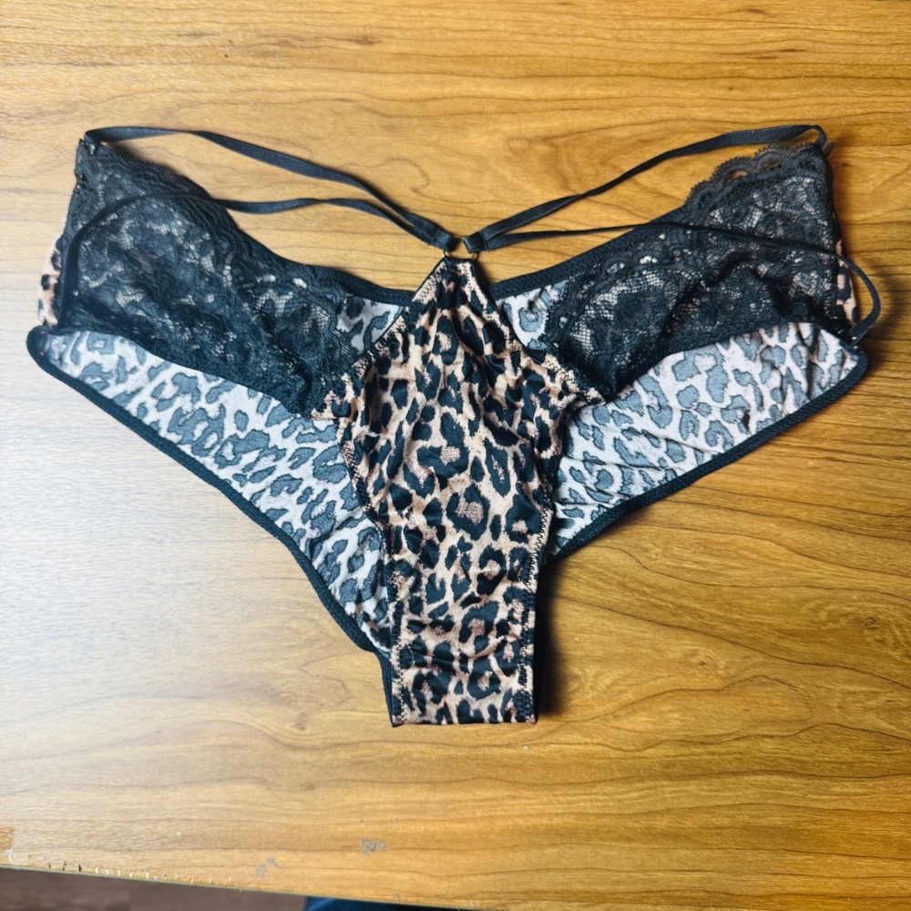 Victorias Secret Leopard Print Lace Strappy Cheeky Panty Large 4YNY